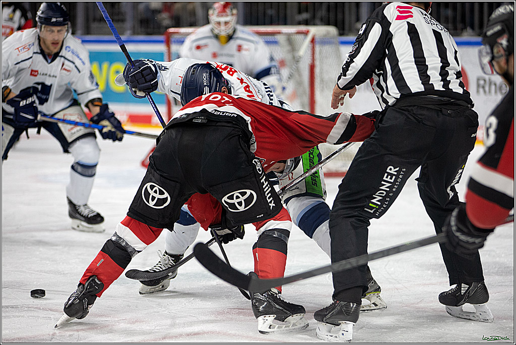 PENNY DEL;  Koelner Haie - Straubing Tigers; Koeln, 11.03.2022